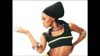 Download lagu Brenda Fassie - Nomakanjani mp3 Download lagu Brenda Fassie - Nomakanjani mp3