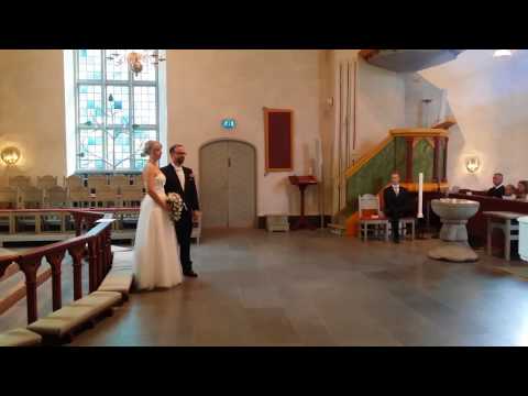 Sångerska Sara Karlsson - Den här stunden (vigsel 10 juni 2017, Umeå)