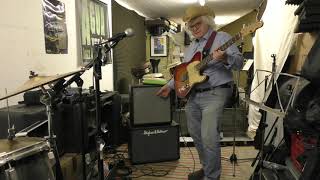Video thumbnail for SC112 VS HK112 comparison of two Celestion-equipped 112 cabinets by helmutguitar