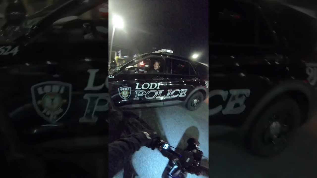 Nobody expected the cop to say this…😳 #shorts #bike #biker #cops