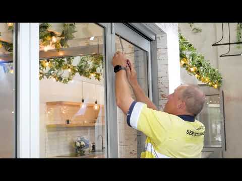 Adjust a Wideline Bi-fold Door