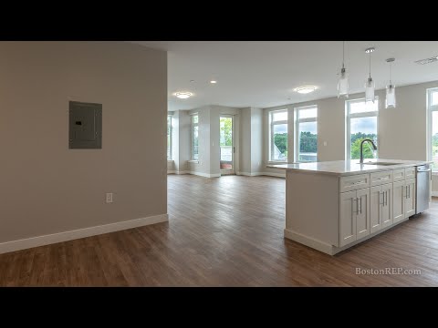 642 Main St, Unit 301, Wakefield MA  - Jenna Marquis - Tel: 781-315-3780