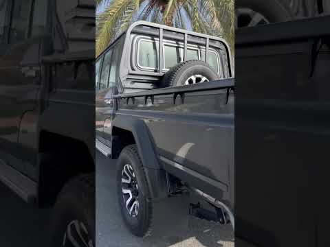 Discover the Toyota Land Cruiser Pickup LC79 4.0L PTR A/T D/C 2024 - 7