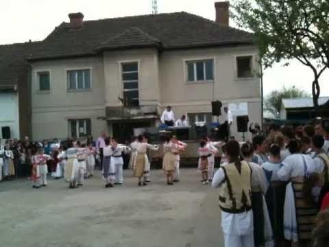 Ansamblul de dansuri Flori Banatene din Topolovatul Mare