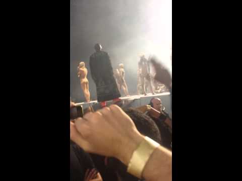 Flashing Lights - Yeezus Tour - Seattle (10/19/2013)