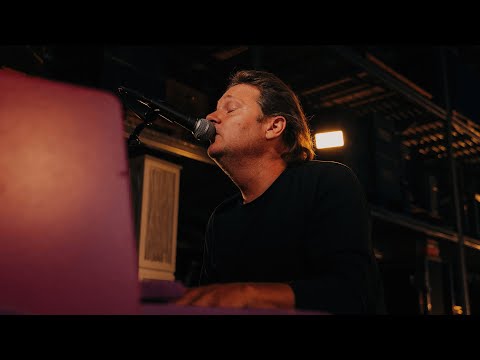 Piano Tapes VOL 1.3 - Novastar met 'Because'