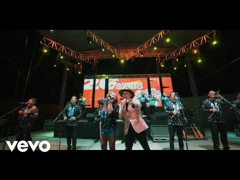 Los Llayras & Ali Telez y Su Grupo Telechikoz - Sola Me Quede