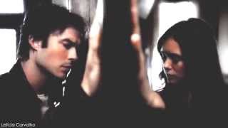 Manu Gavassi feat Chay Suede - Segredo (Vídeo Clipe)