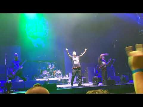 Phil Anselmo (Pantera) - Walk (Live in Oakland)