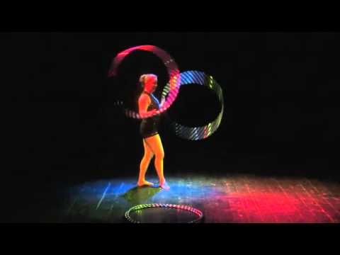 Lisa Truscott hula hoop showreel - learn how to do this at a workshop or party