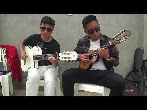 CHARANGO Y GUITARRA AYACUCHANA - MIX DE HUAYNOS - RIVER ORE & JHON MAYLON