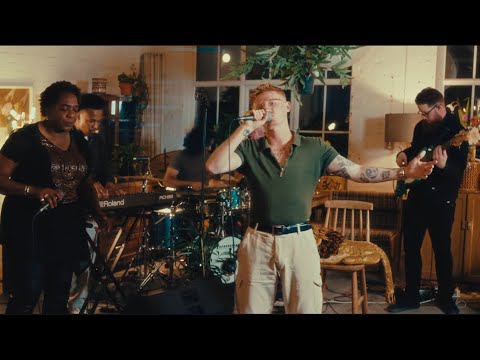 CompreHend Ft. Lisa Millett - 'Hypocrite' (Project Live)