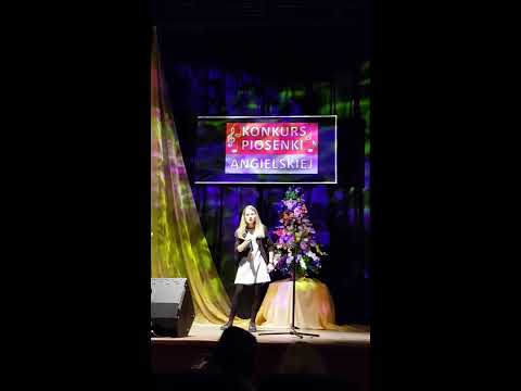 Oktawia Bernas laureatka konkursu piosenki angielskiej Morąg.
