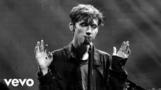 Troye Sivan - Happy Little Pill (Live) (Vevo LIFT)