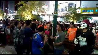 Download lagu KEMARIN (SEVENTEEN)- VERSI ANGKLUNG MALIOBORO YOGYAKARTA mp3