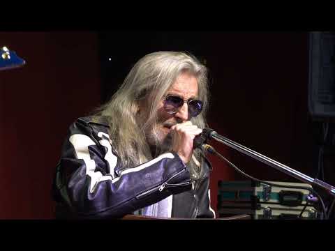 Aleš Brichta Trio - Dívka s perlami ve vlasech (Brno, Zahrada U Sosny - 29.9.2024)