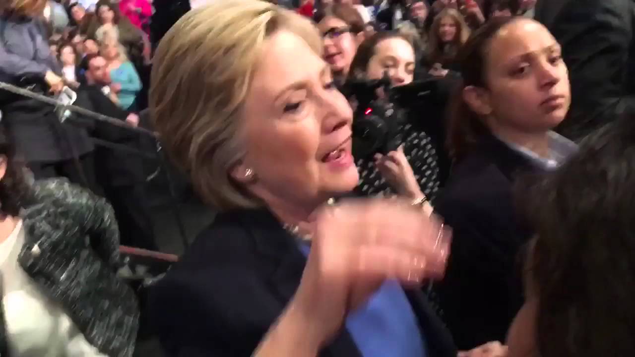 Hillary Clinton Loses Patience with Greenpeace Activist Over Fossil Fuel Donations - YouTube