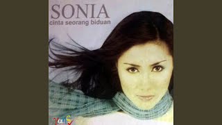 Download lagu Cinta Seorang Biduan mp3 Download lagu Cinta Seorang Biduan mp3