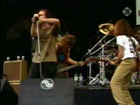 Pearl Jam- Leash