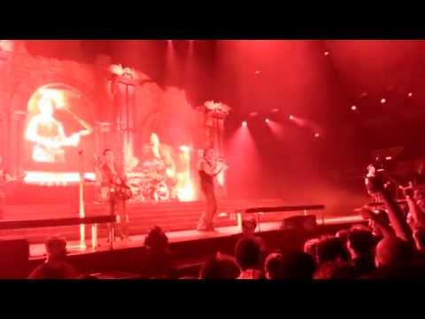 Eternal Rest-Avenged Sevenfold Live HD quebec city 2014/05/12