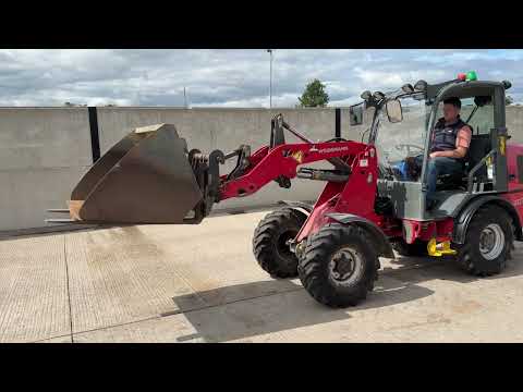 forklift - Image 2