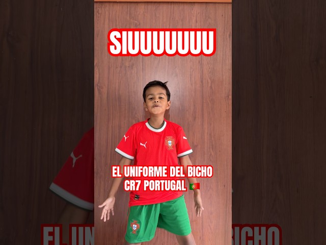 Vídeo relacionado con HWC Trading FR A3 Cristiano Ronaldo Portugal Exhibición Firmada De La Fotografía Del Autógrafo De Los Recuerdos Impresos Para Los Aficionados Y Los Partidarios Del Fútbol - A3 Enmarcado