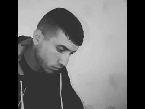 Yanlızım Hergece Gozlerim Ağlar