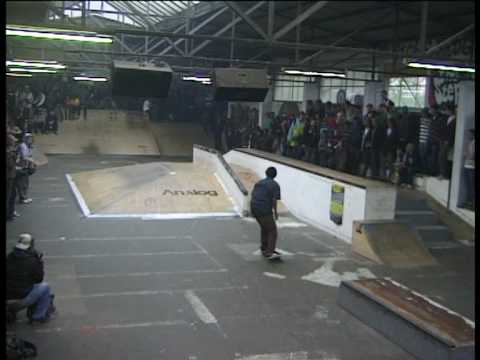 Der Bratwurst Tour Ever with Cory Kennedy, Sean Malto, Eric Koston etc.