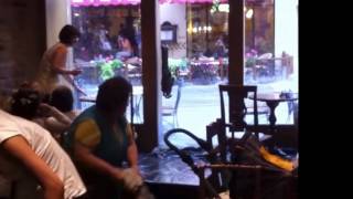 užėjau išgerti kavos ir pradėjo lyti...