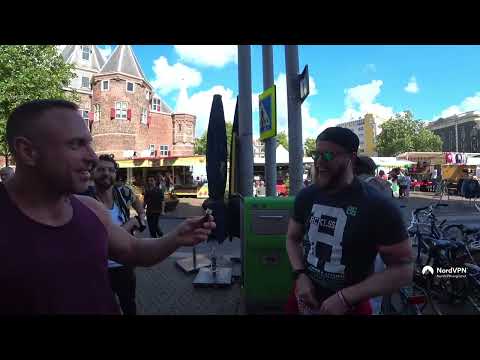 dCapio has a gift for Knut