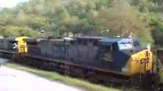 preview picture of video 'Pacing CSX AC44 locomotives near Warco, KY'