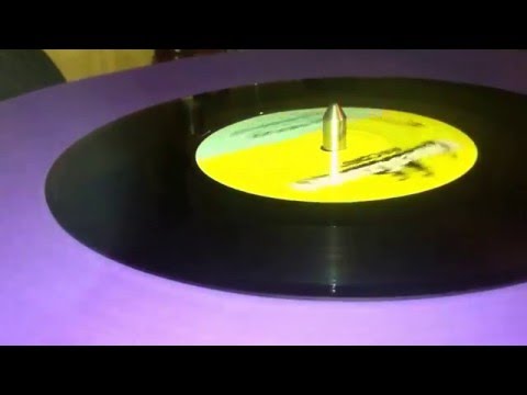 SIMON NYABIN & ODESSA ~ Dub This Place (YEHOUD I ~ Likkle Zion, B Side)