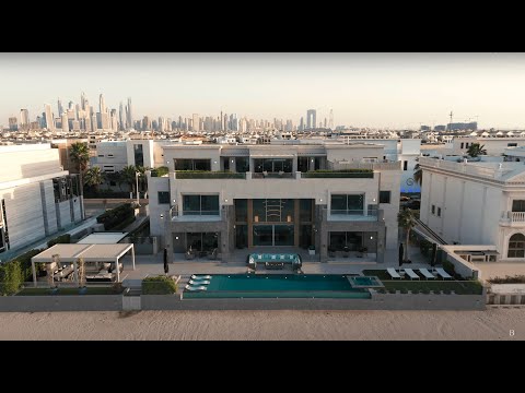 Custom-built signature villa with UNDERWATER GARAGE in Palm Jumeirah, Dubai.