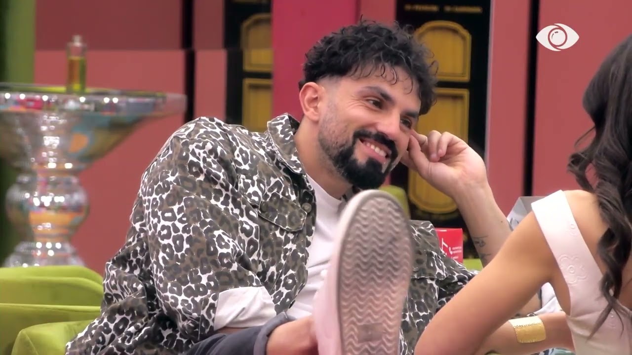 Jozi i shkruan Rizartës në krah, Aldo: Të kam thënë që më pëlqejnë vajzat brune?