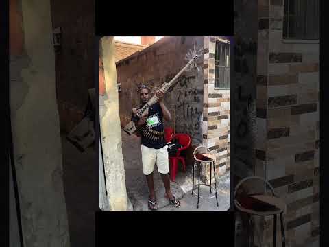 traficante Rugal de .50, no complexo da serrinha T.C.P em Madureira.