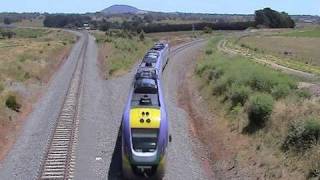 preview picture of video 'Australian Railways; Bombardier DMU's; Vlocitys at Gordon'