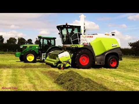 Silaging with Claas 940 and John Deere Support.