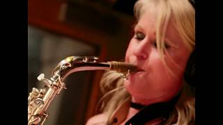 Mindi Abair & The Boneshakers "Done Me Wrong" Song Teaser 2