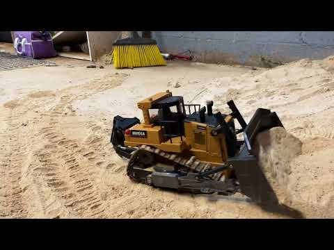 RC Dozer action ! | HUINA 1569 | Diecast masters CAT D7E