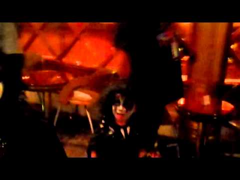 Kiss Kruise Lil Gene taking Pics in the corridor on Kiss Kruise