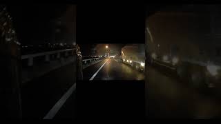 バイクの雷雨こわすぎるだろ