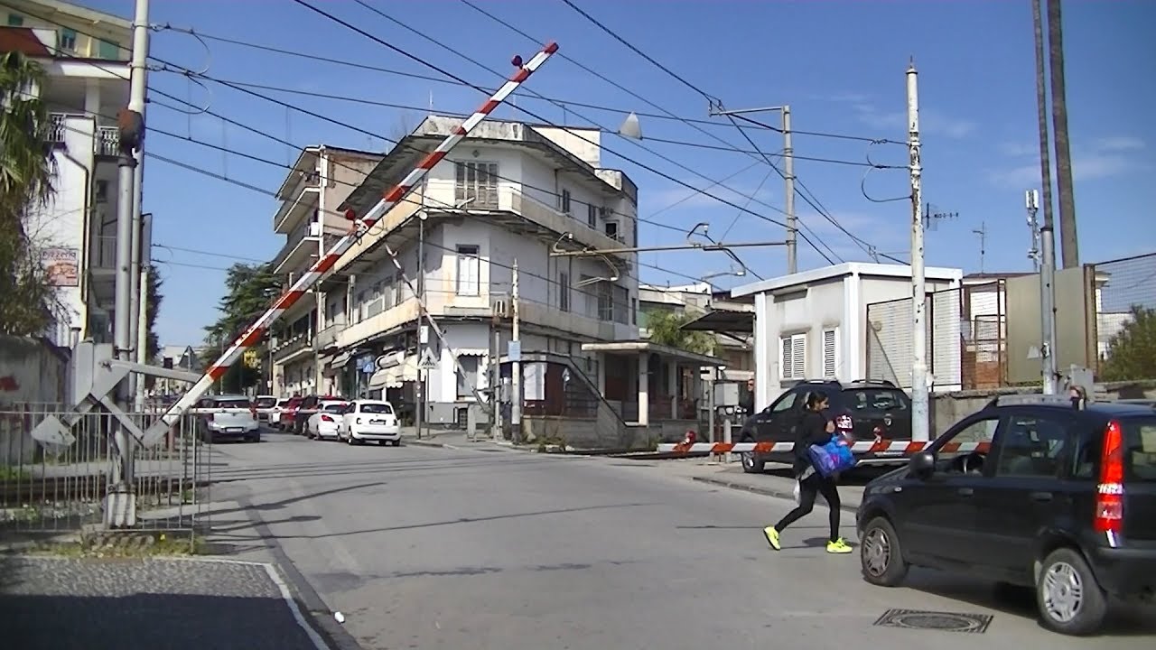 Spoorwegovergang San Giuseppe Vesuviano (I) // Railroad crossing // Passaggio a livello