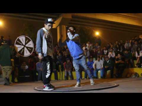 ERUDITO ERMITAÑO vs JUNIOR - Activación Red Bull / RapStyle / Batalla de Gallos 2016 j