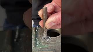 How to remove broken bolts using screw extractors