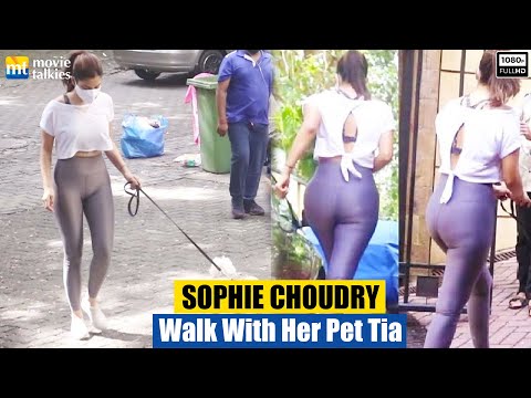 HOTTIE! 🔥  Sophie Choudry Walks her Dog Tia In Bodycon Leggings & a white Top in Bandra