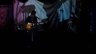 Circuit des Yeux -- Geyser