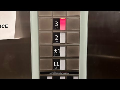 Schindler 3300 MRL Traction elevator @ Holiday Inn Express - Sturbridge, MA