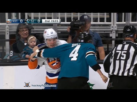 Casey Cizikas vs Brenden Dillon Nov 23, 2019