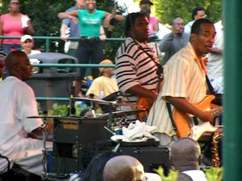 MJ's Thriller (Centennial Park)