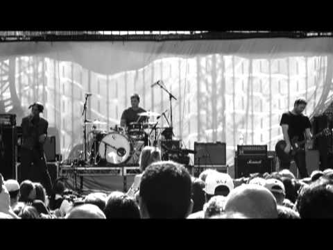 She Wants Revenge - Out Of Control (Sunset Strip Music Festival 2011)
